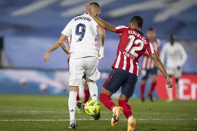  马赛替补席深度惊人，下半场连换三人改变比赛走势