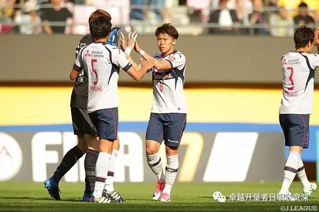  波尔多老将经验发挥作用客场逼平里昂